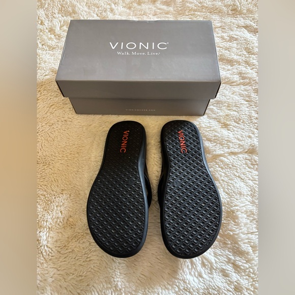 Vionic Tide II Black Flip Flop Thong Sandals 6 - Picture 3 of 3